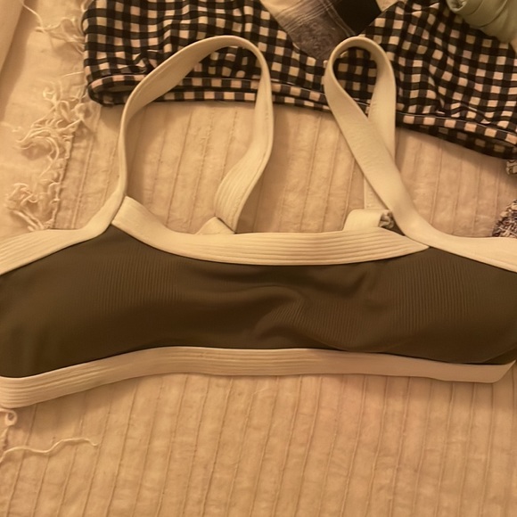 Bikini bundle - Picture 2 of 9